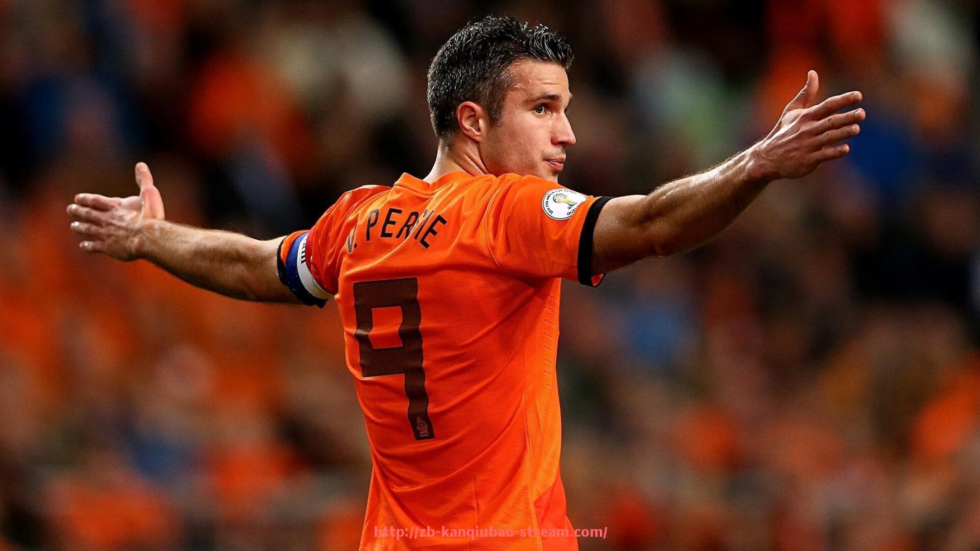 看球宝-世俱杯球队装备品牌合作动态与跨界联合趋势